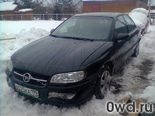 Битый автомобиль Opel Omega